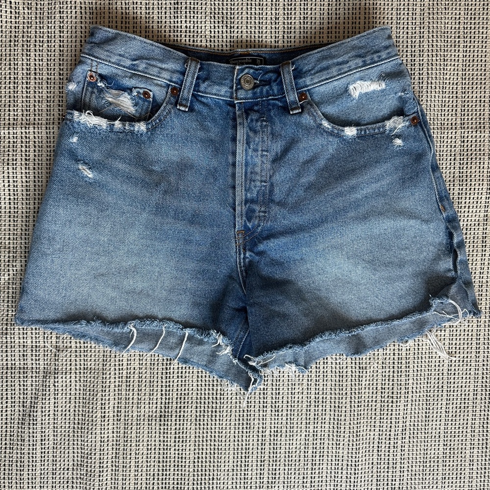Abercrombie & Fitch High Rise 4” Denim Shorts